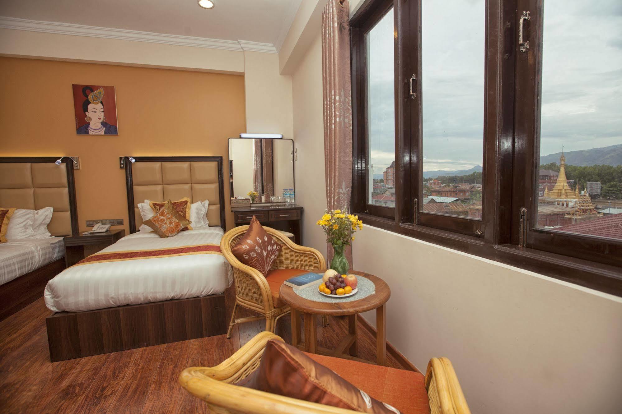 The Hotel Emperor-Inle Nyaung Shwe Exterior foto