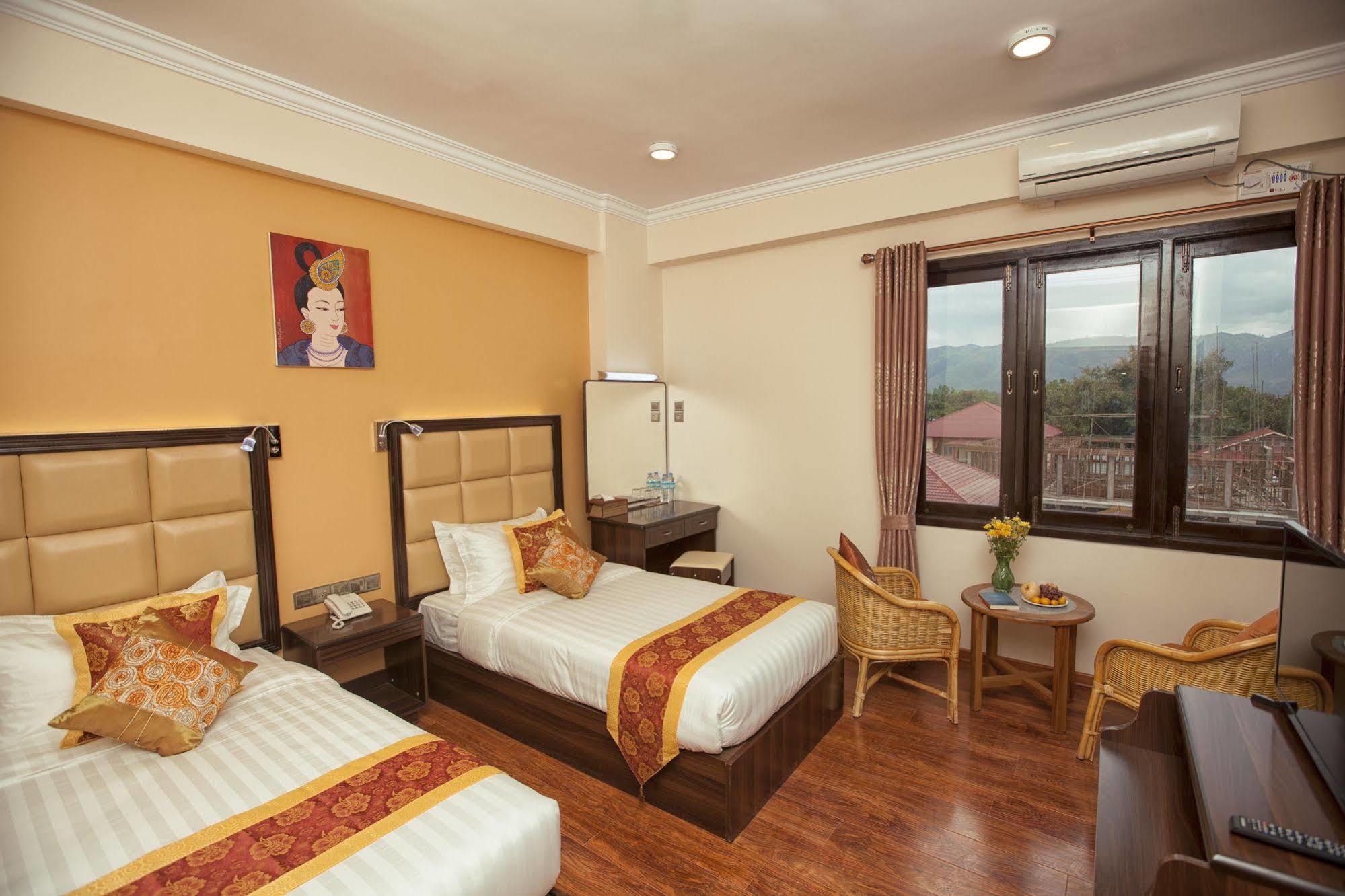 The Hotel Emperor-Inle Nyaung Shwe Exterior foto